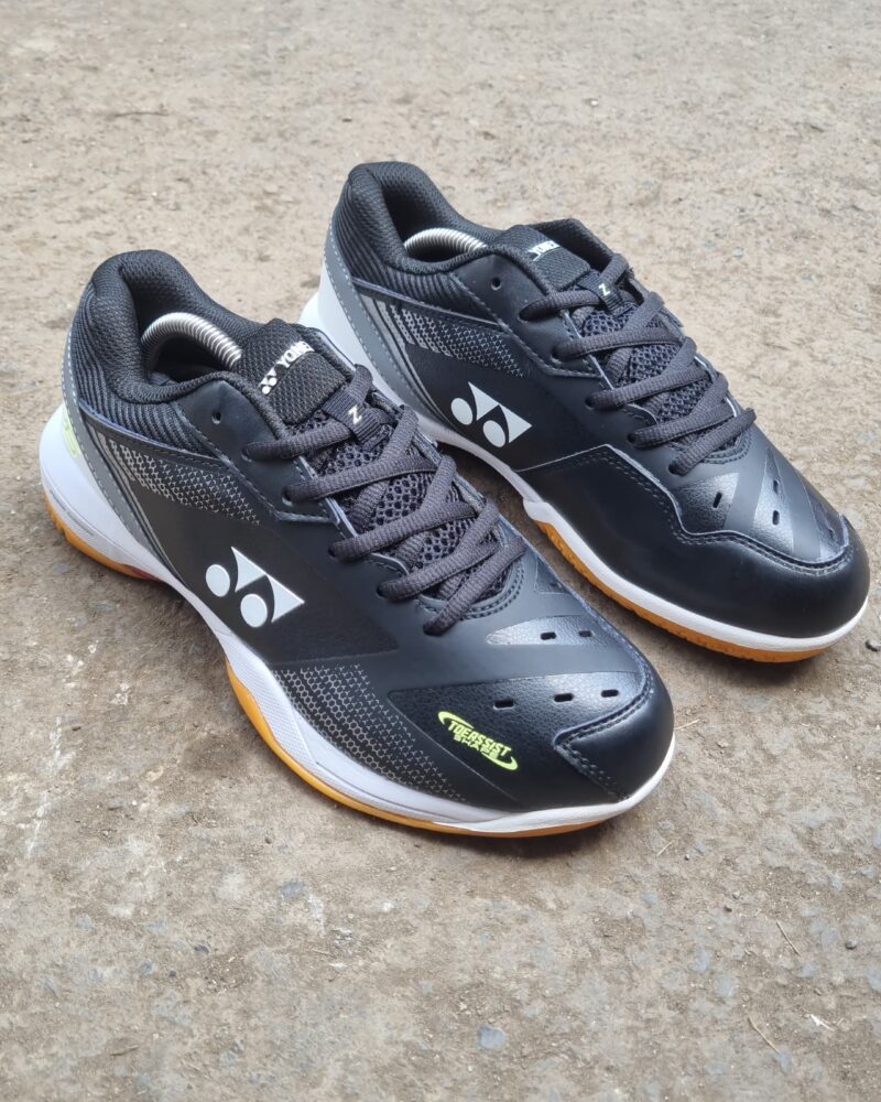 Yonex Power Cushion 65 Z3 Badminton