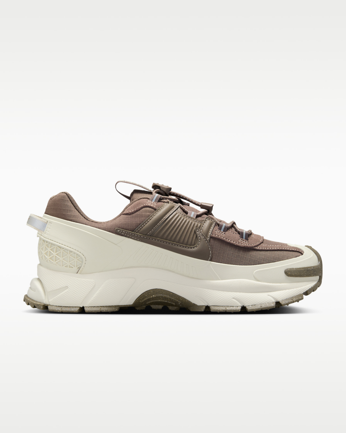 Nike Zoom Vomero 5 Roam "Light Bone / Mink Brown"