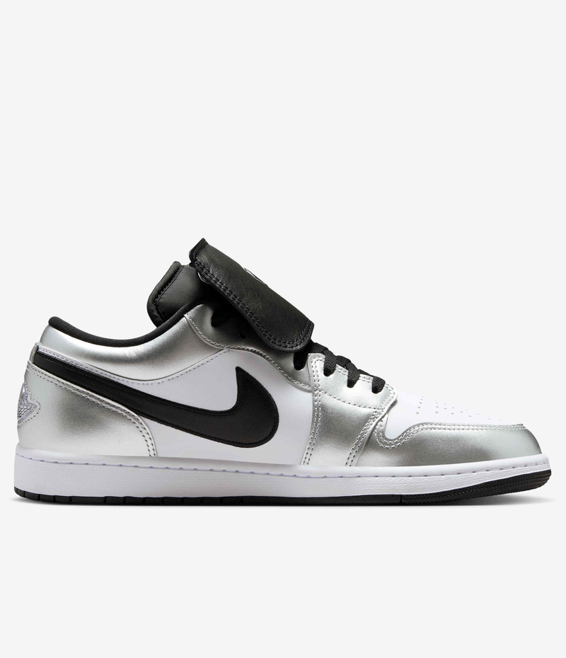 Air Jordan 1 Low SE "Metallic Silver"