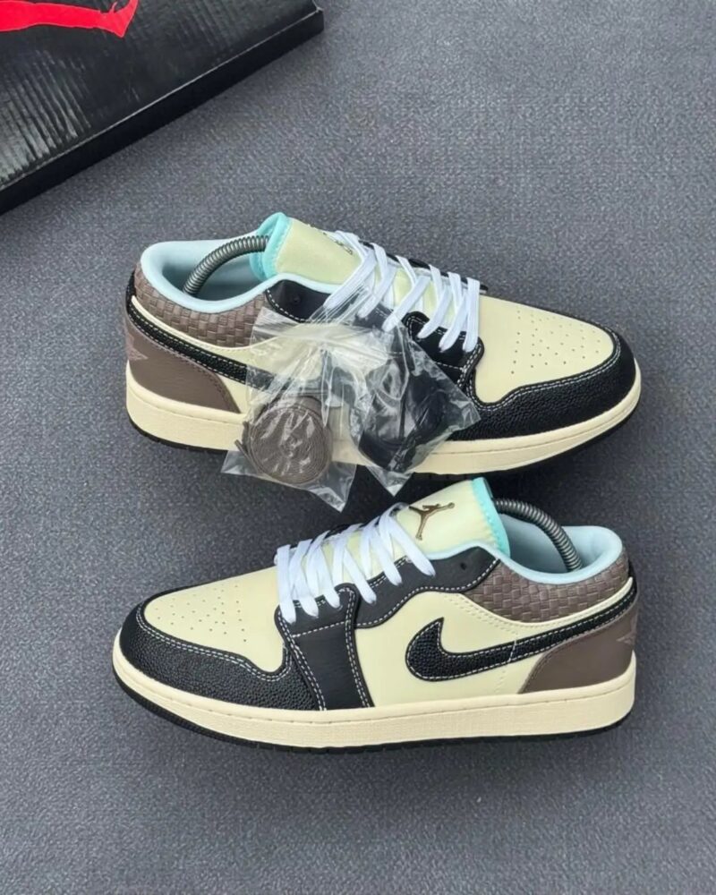 Air Jordan 1 Low SE "Black Mocha"