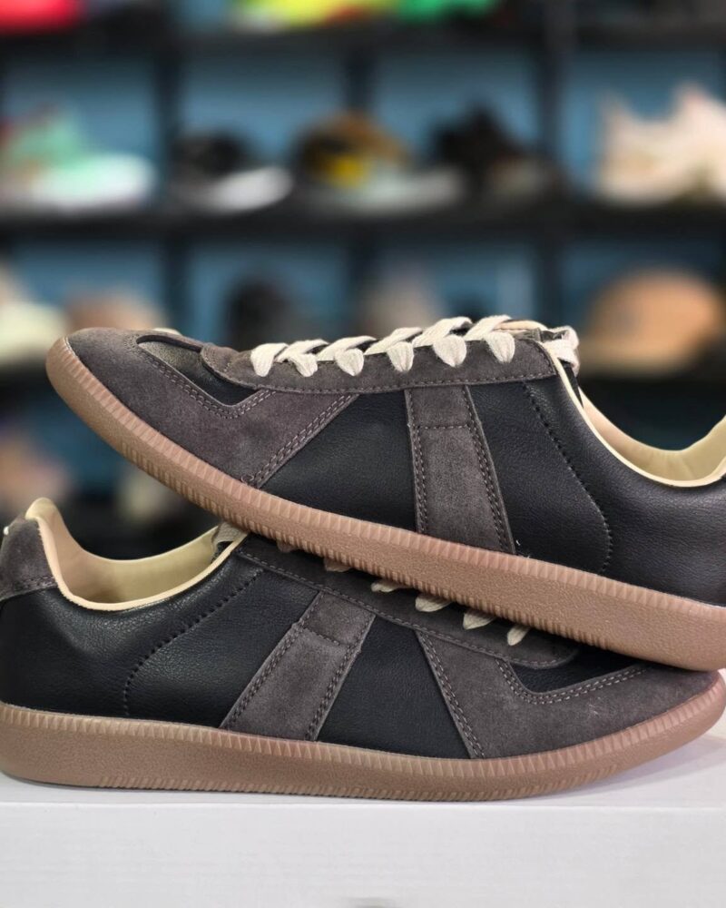 Maison Margiela Replica "Black / Brown"